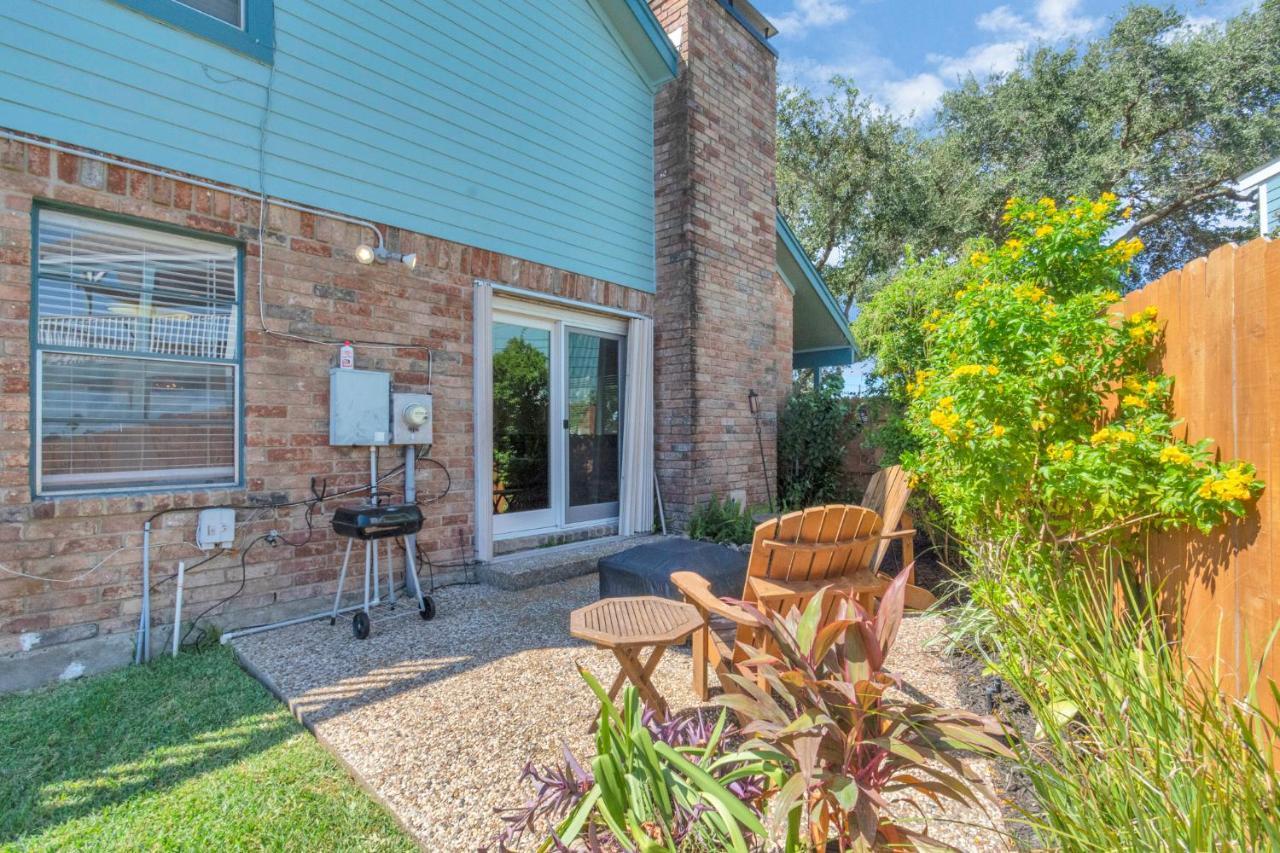 Beauty On The Water! Lake House Near The Beaches! Galveston Exterior foto