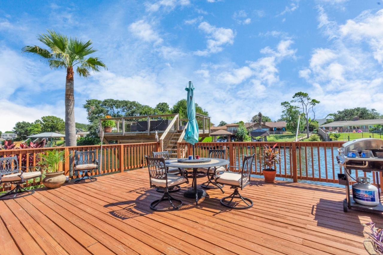 Beauty On The Water! Lake House Near The Beaches! Galveston Exterior foto